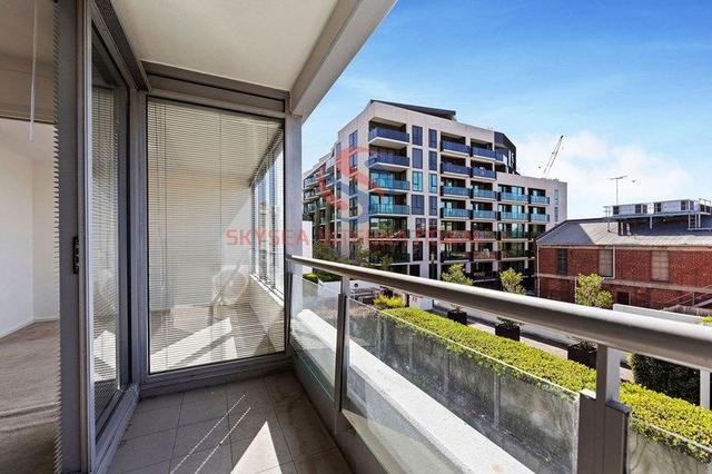 213/118 Dudley Street, VIC 3003