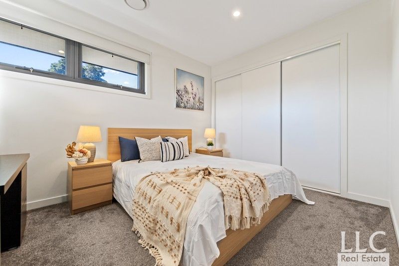 https://images.allhomes.com.au/property/photo/d2b88ef13debcc342ac664b5d89a9167_hd.jpg