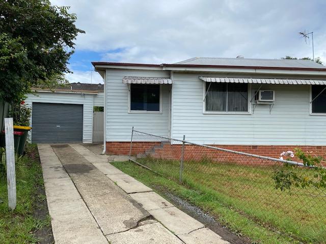 2/4 Commerce Lane, NSW 2430