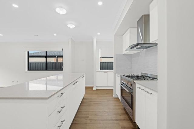 26 Wilandra Way, VIC 3978