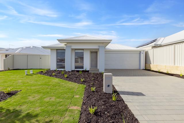 4 Lilac Way, WA 6038