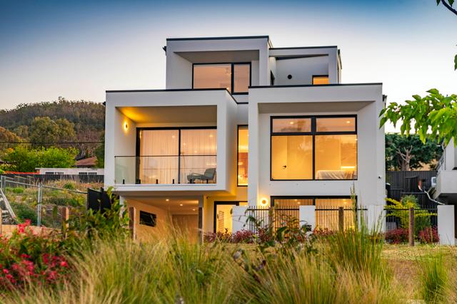 11 Walter Hood Lane, ACT 2603
