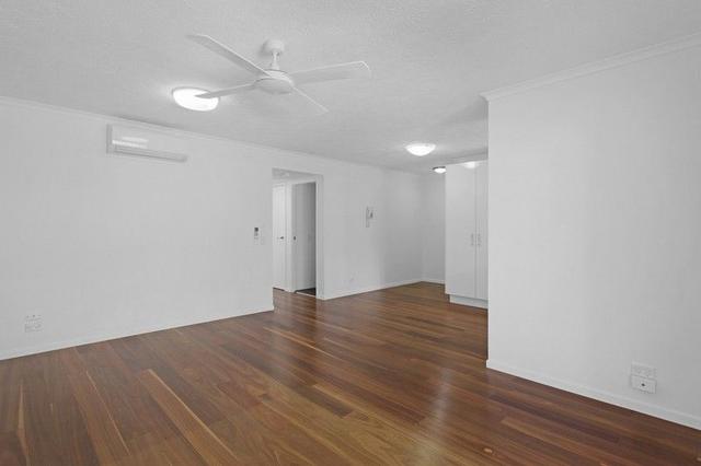 2/300 The Esplanade, QLD 4220