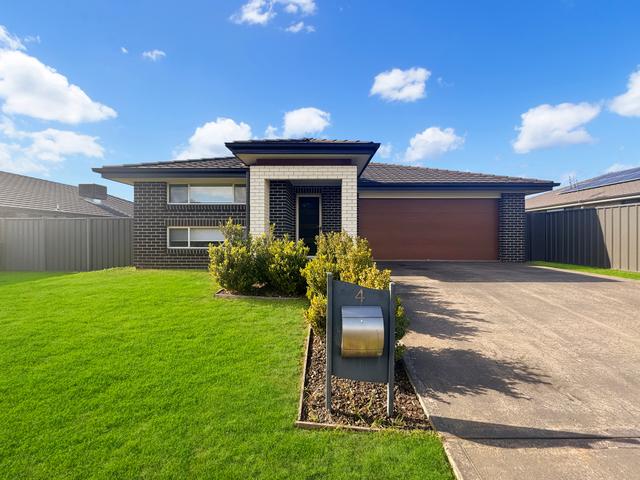 4 Nolan Esplanade, NSW 2830