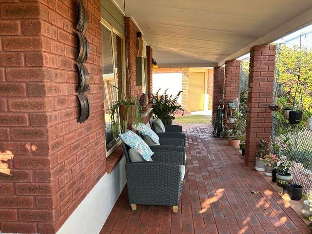 6 Warren Way, WA 6707