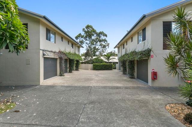 2/14 Dudley Street, QLD 4103