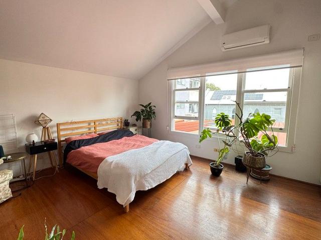 2/111 Chapel Street, VIC 3182