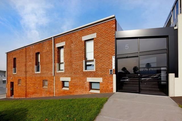 3/5 Saltriver Place, VIC 3011