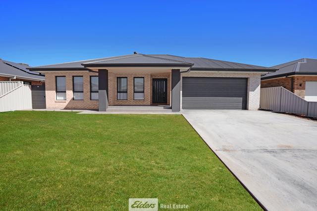 4 Scremin Grove, NSW 2680