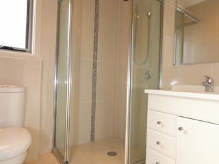 Bathroom (2016-12-05)