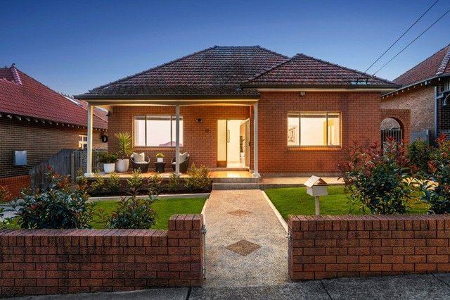 10 Deakin Avenue, NSW 2045