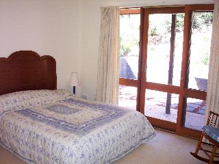 Bed 3 (2003-05-28)