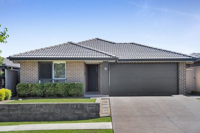 5 Dutton  Street, NSW 2570