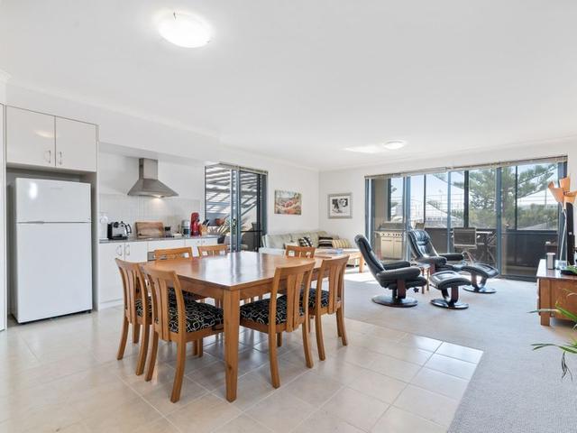 14/2-4 Pensioner Guard Road, WA 6159