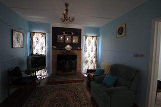 Formal lounge room