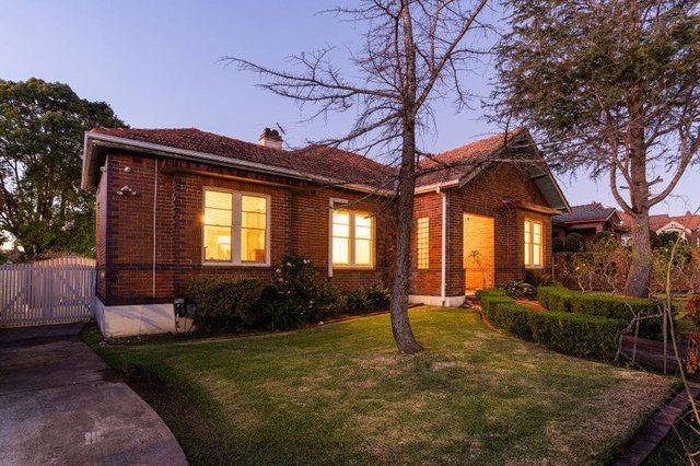31-31a Woodside Avenue, NSW 2134
