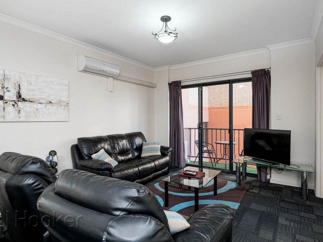 6/11 Regal Place, WA 6004