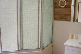 Bathroom (2005-03-03)