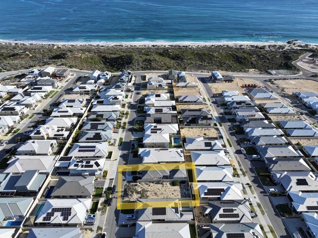 20 Seabreeze Drive, WA 6035