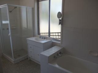 Bathroom (2018-11-12)