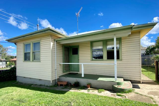 35 Commissioner Street, NSW 2630