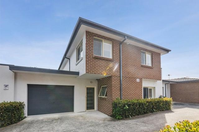 2/55 Killeaton Street, NSW 2075