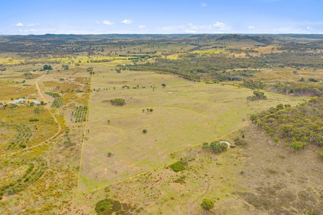 9 Barking Owl Place, NSW 2581