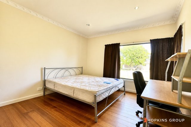 33 Dennis Street, VIC 3168