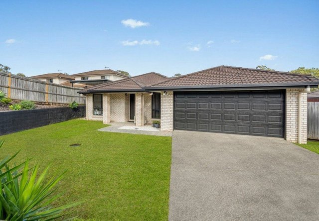 15 Debbie Way, QLD 4211