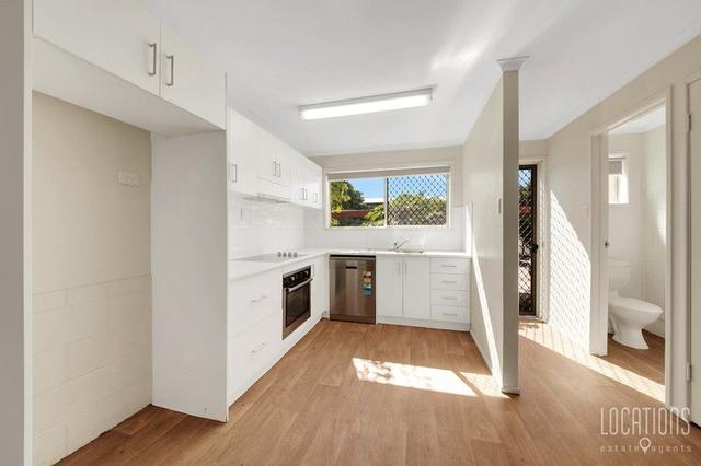 2/222 Auckland Street, QLD 4680
