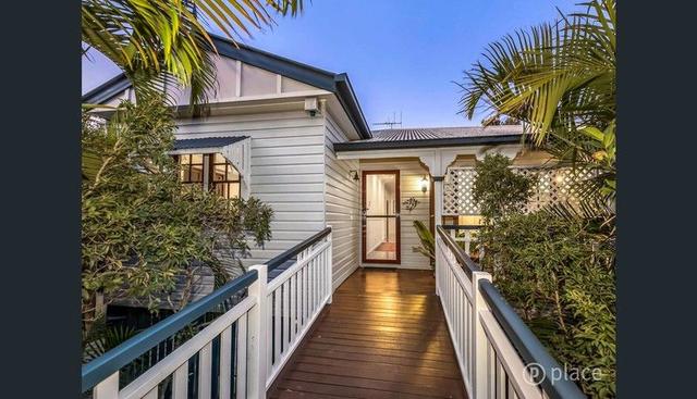 19 Howard St, QLD 4064