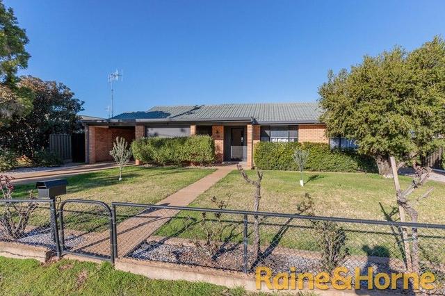 73 Manildra Street, NSW 2821
