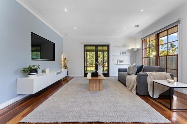 8 Gainsborough Road, VIC 3194