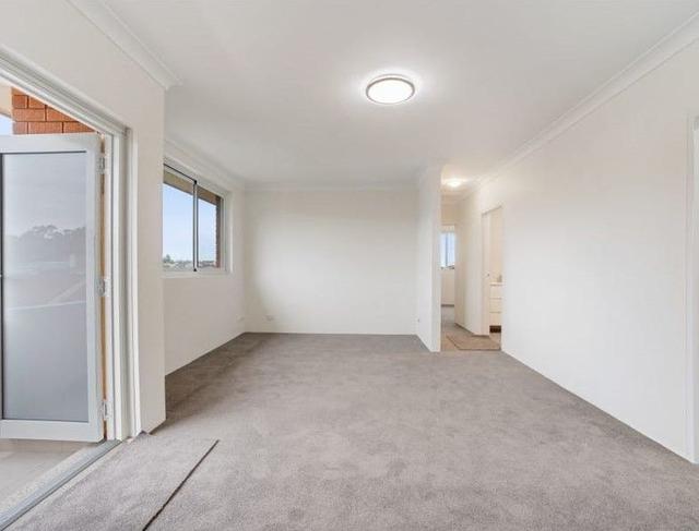 2/20 St Luke  Street, NSW 2031