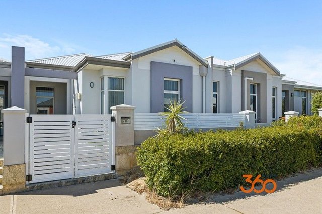 63B Captiva Approach, WA 6036