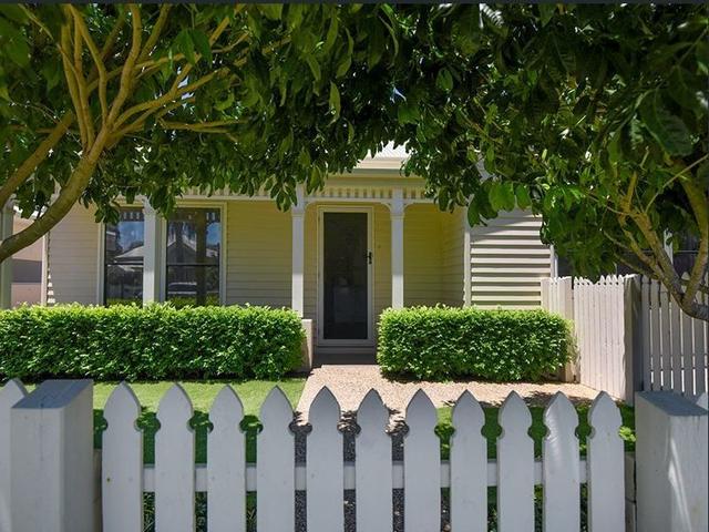 4/6 Cooper Street, QLD 4350