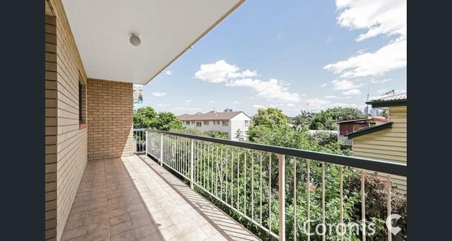 2/8 Baragoola St, QLD 4151