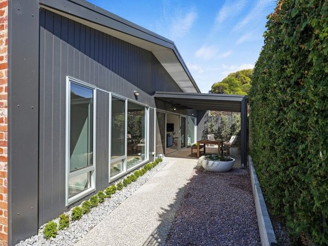 2 Holbrook Street, VIC 3280