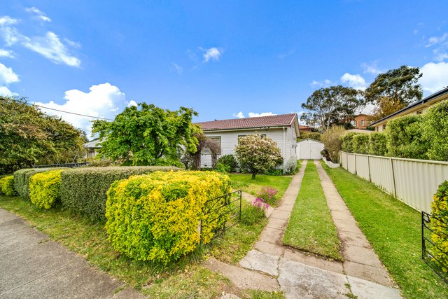 35 Cromwell Street, NSW 2630