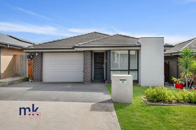 10 Besnard Street, NSW 2570