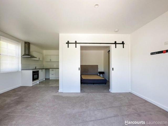 4/13 Connaught Place, TAS 7250