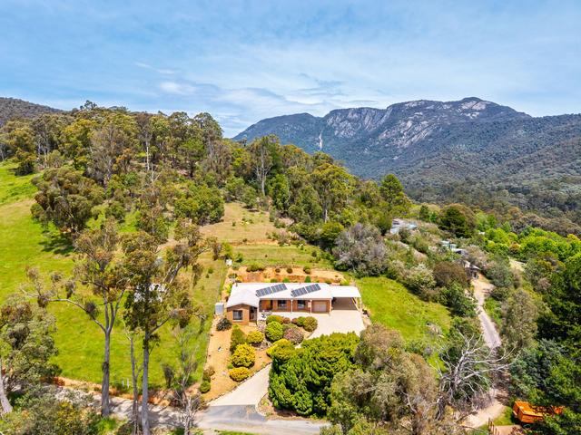 411 Mount Buffalo Road, VIC 3740