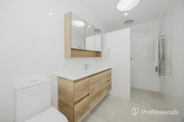 2/12 Shakespeare Avenue, WA 6021