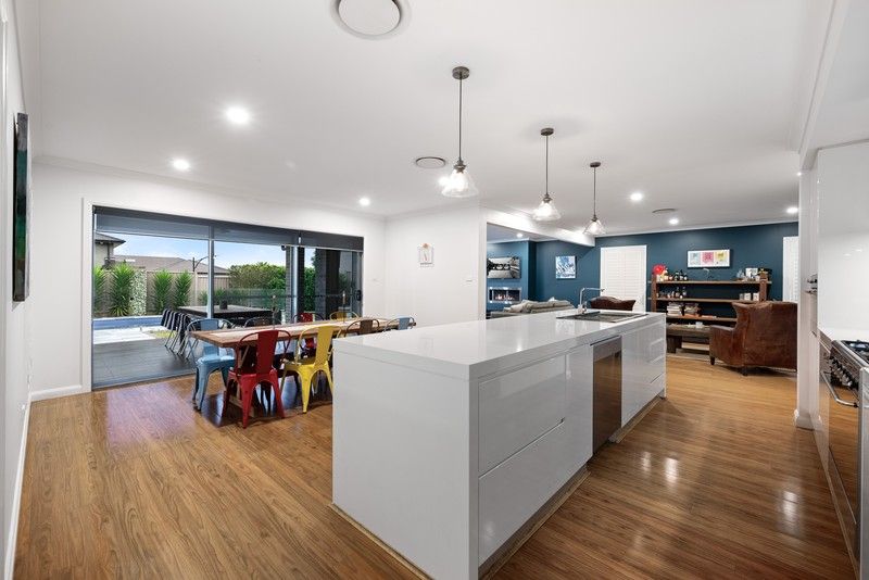 https://images.allhomes.com.au/property/photo/d4a0b535ed714320bb577df3a263e8b5_hd.jpg