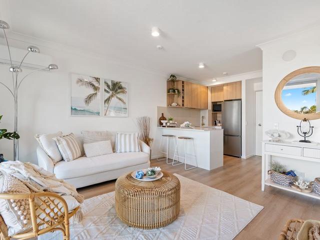 215/1-8 Paradise Island, QLD 4217