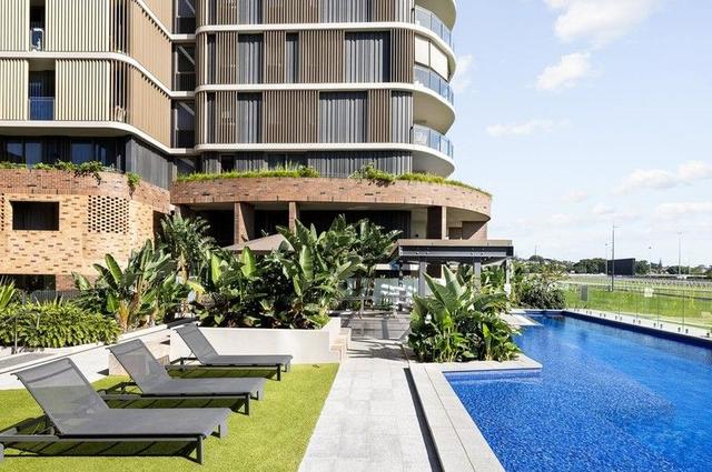 20507/61 St Leger Way, QLD 4007