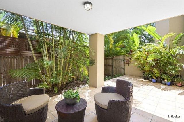 2/4 Mawarra Street, QLD 4221