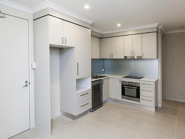 4/389 Bagot Road, WA 6008