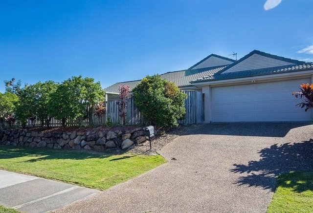 2/5 Schmarr Avenue, QLD 4209