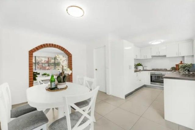 4/15 Wigram  Street, NSW 2150